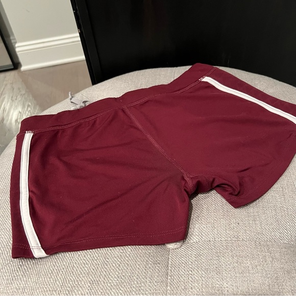 Nike maroon spandex shorts with drawstring - Picture 8 of 13